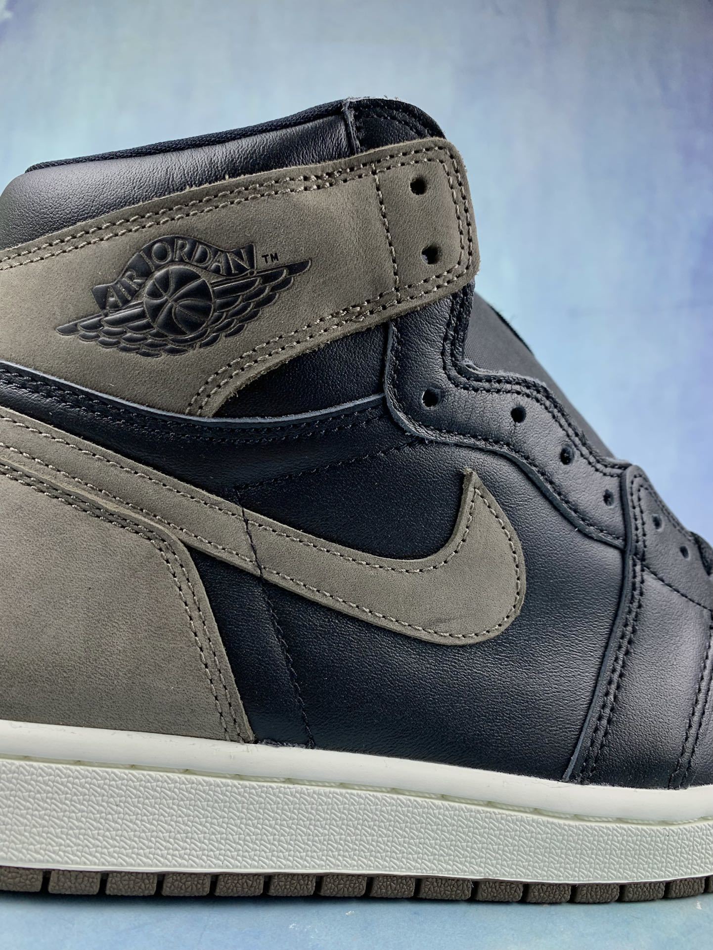 Nike Air Jordan 1 Retro High Palomino
