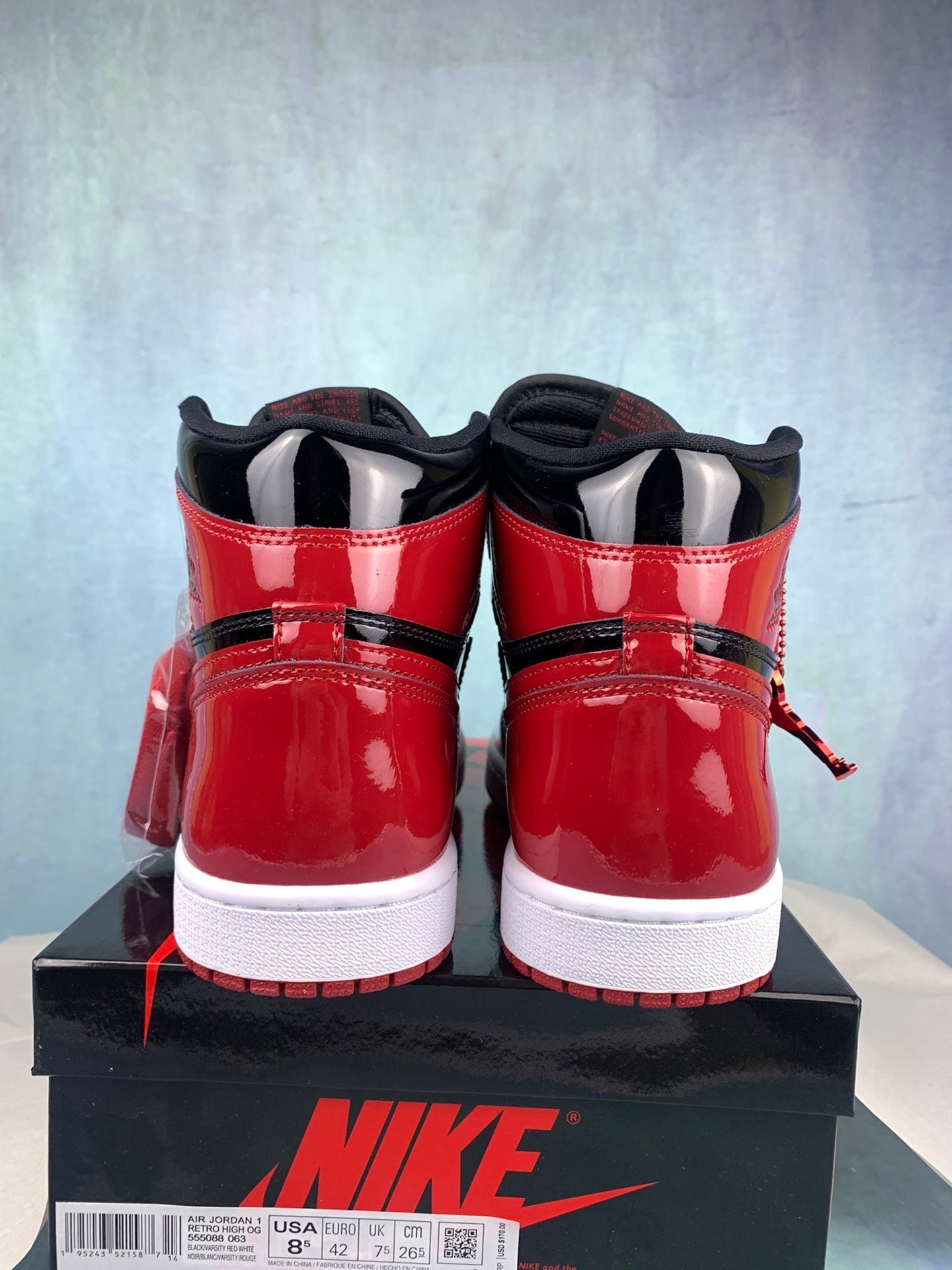 Air Jordan 1 Retro High OG Bred Patent