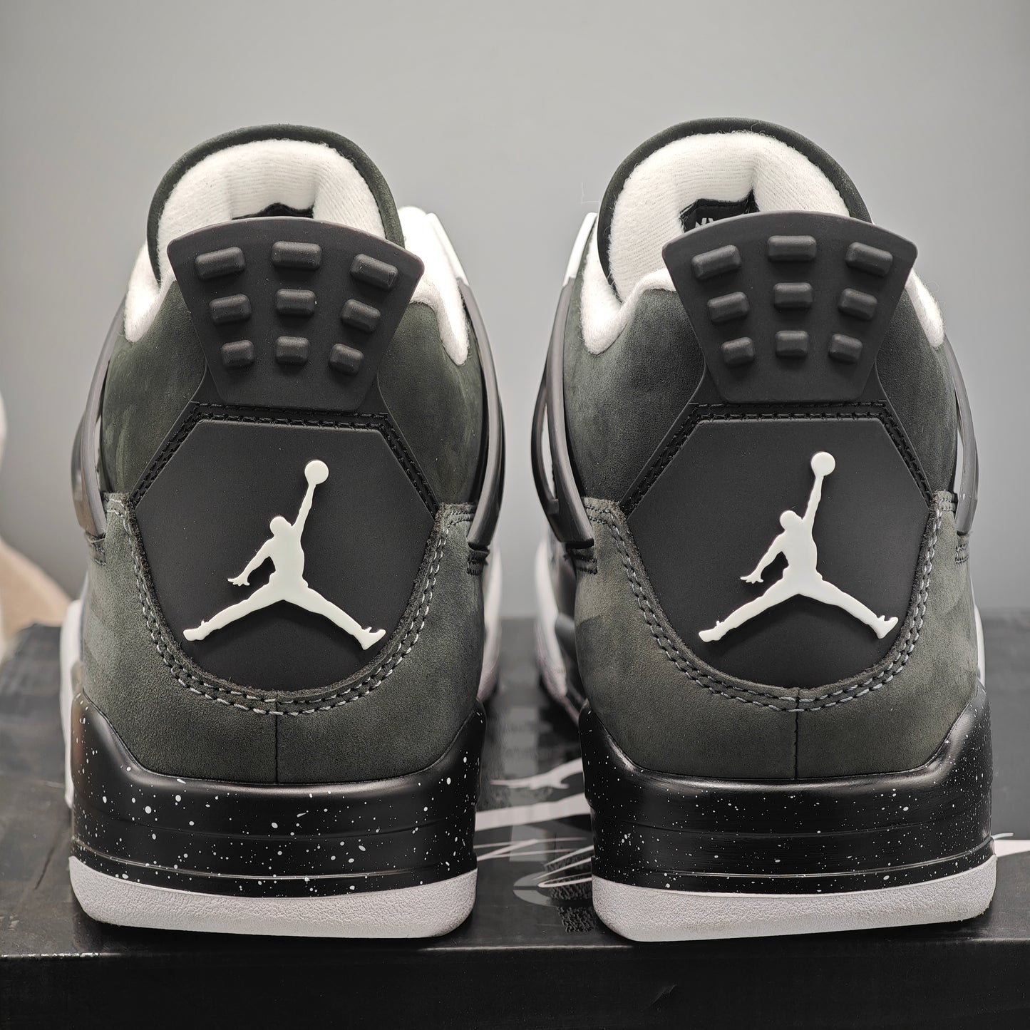 Nike Air Jordan 4 Retro Fear