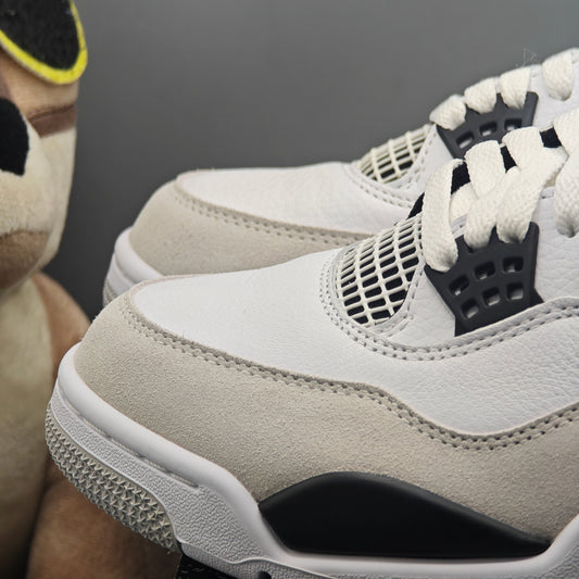 Air Jordan 4 Retro Military Black