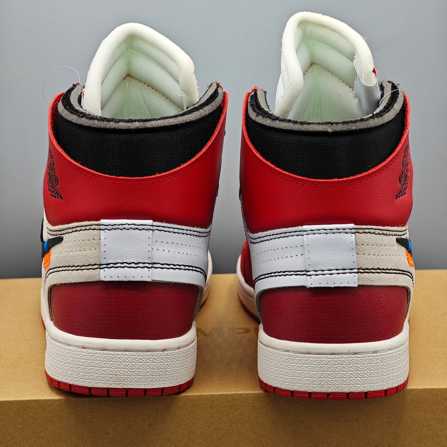 Air Jordan 1 Retro High OG x Off-White Chicago