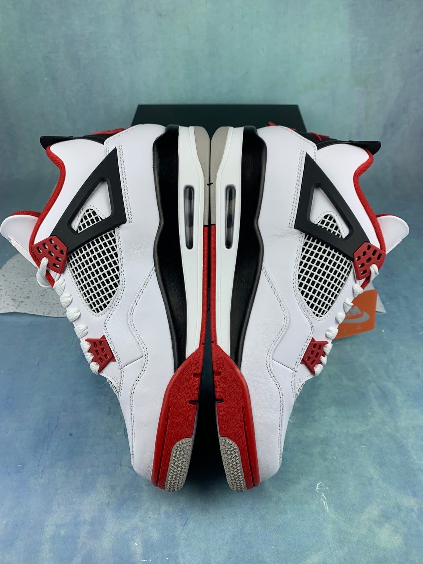 Nike Air Jordan 4 Retro Fire Red