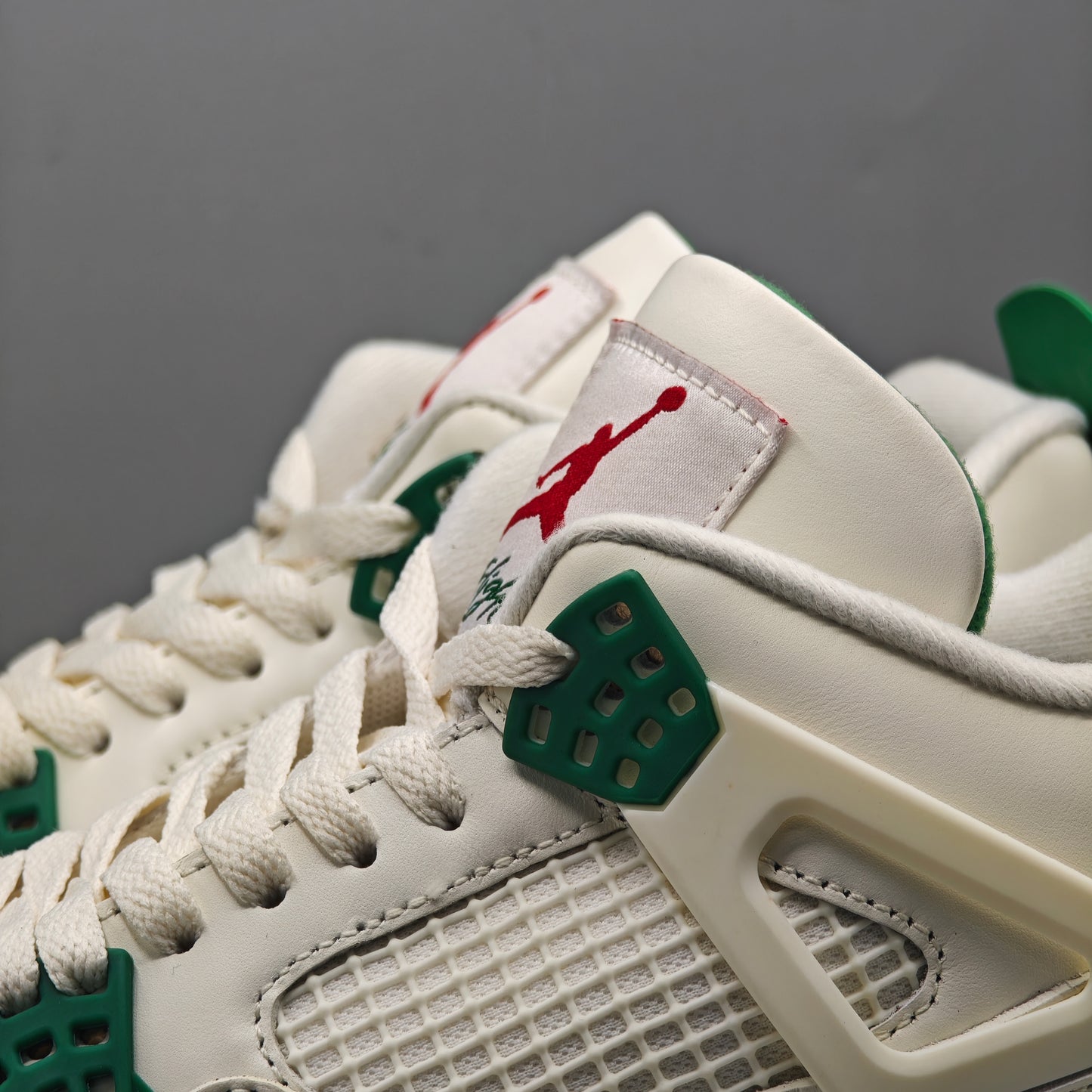 Nike SB x Air Jordan 4 Sb Retro Pine Green