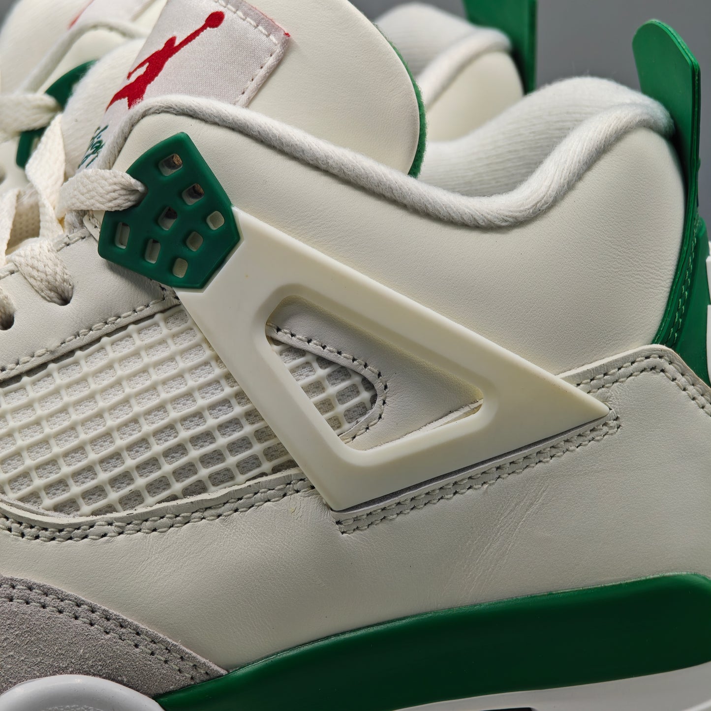 Nike SB x Air Jordan 4 Sb Retro Pine Green