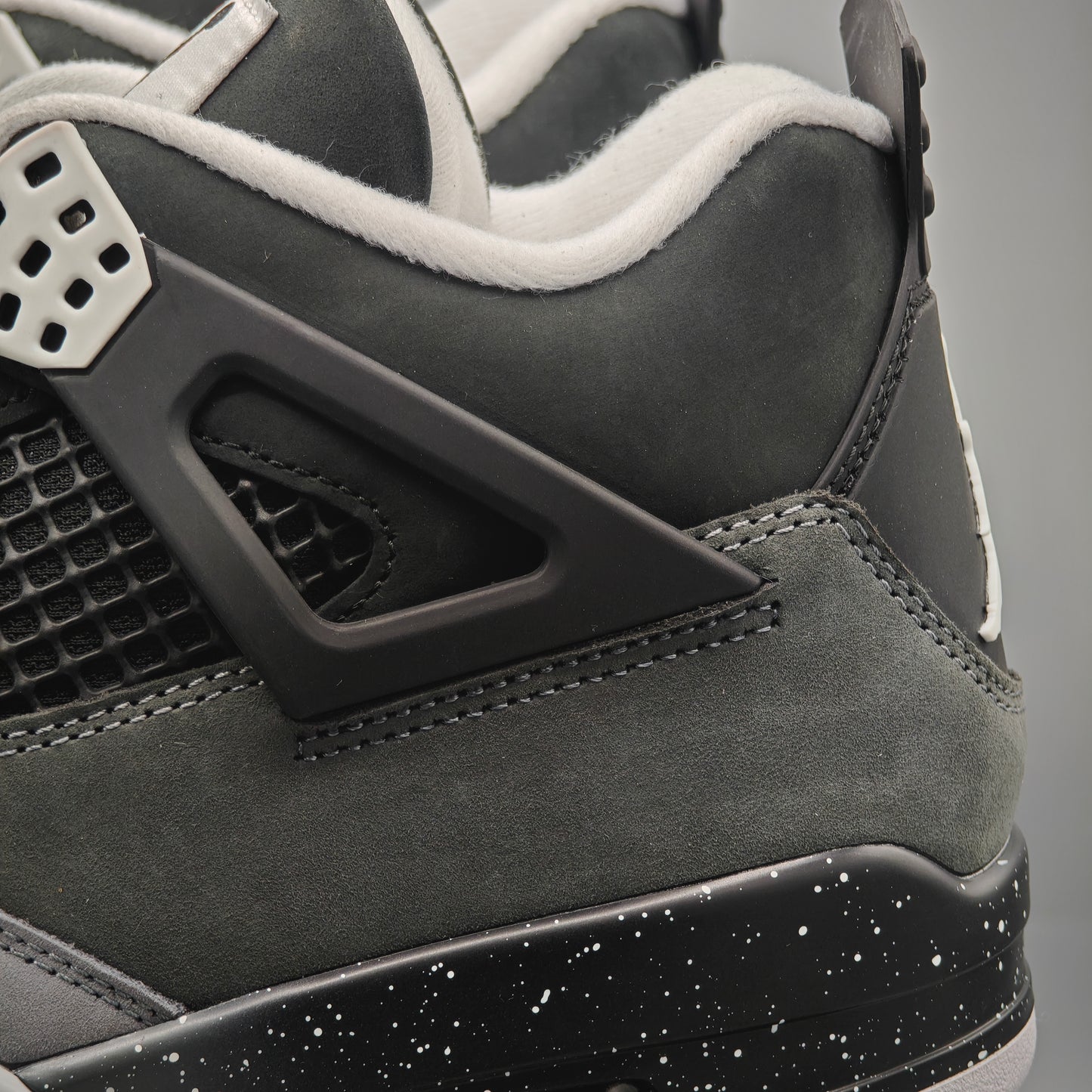 Nike Air Jordan 4 Retro Fear