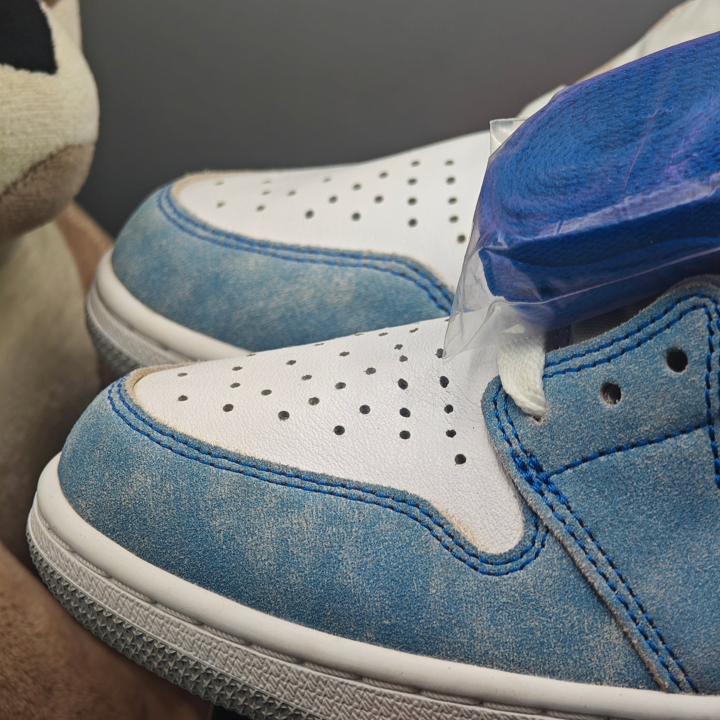 Nike Air Jordan 1 Retro High OG Hyper Royal