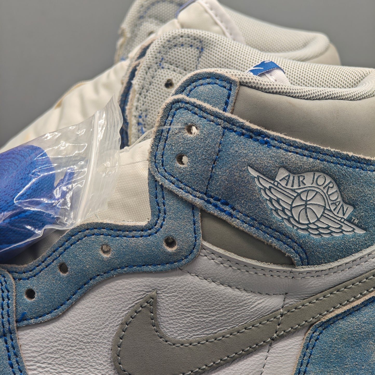 Nike Air Jordan 1 Retro High OG Hyper Royal