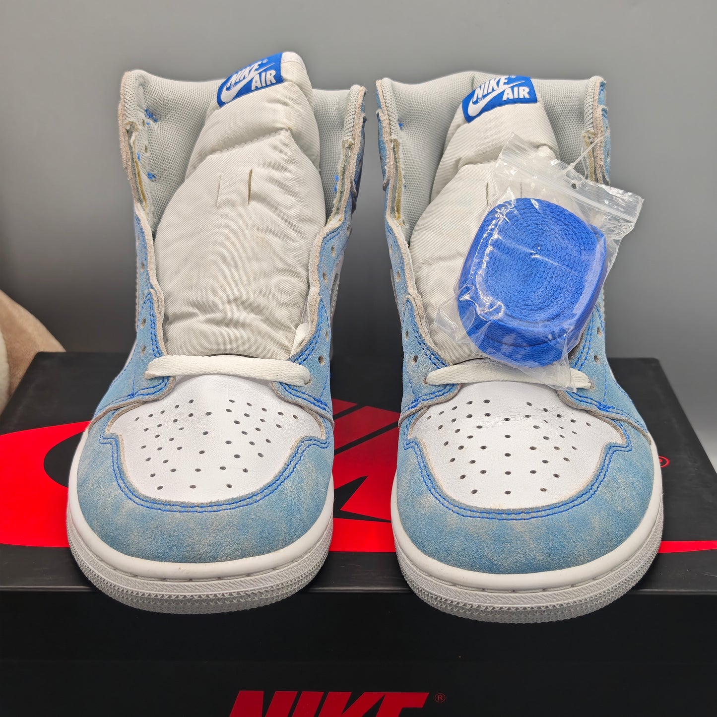 Nike Air Jordan 1 Retro High OG Hyper Royal