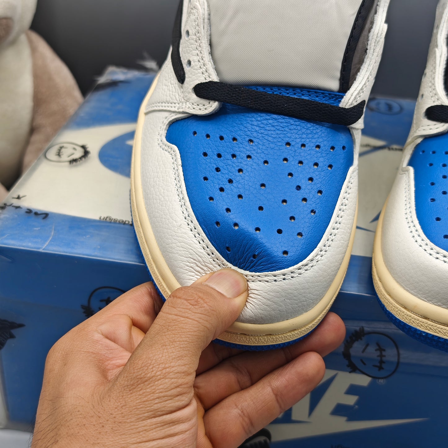 Nike Air Jordan 1 Retro High OG x Fragment Design