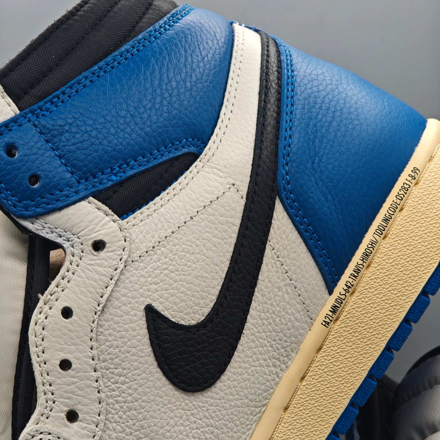 Nike Air Jordan 1 Retro High OG x Fragment Design