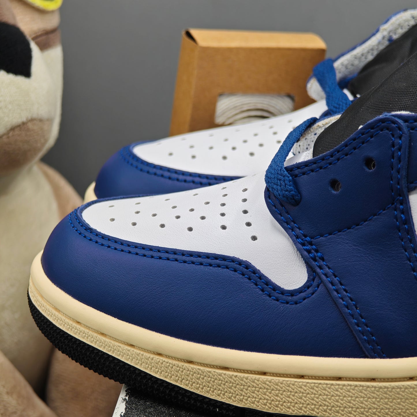 Nike Air Jordan 1 Retro High Rare Air
