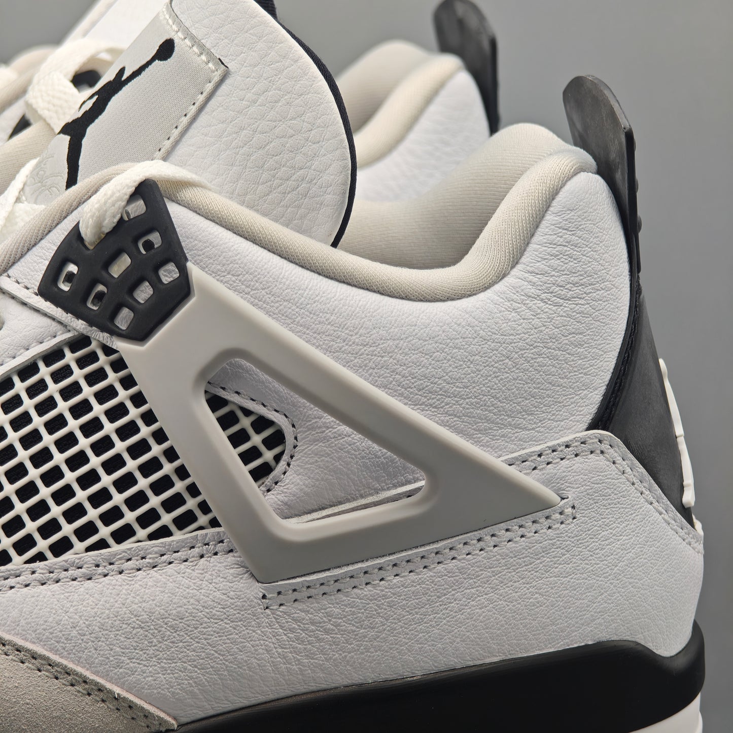 Air Jordan 4 Retro Military Black