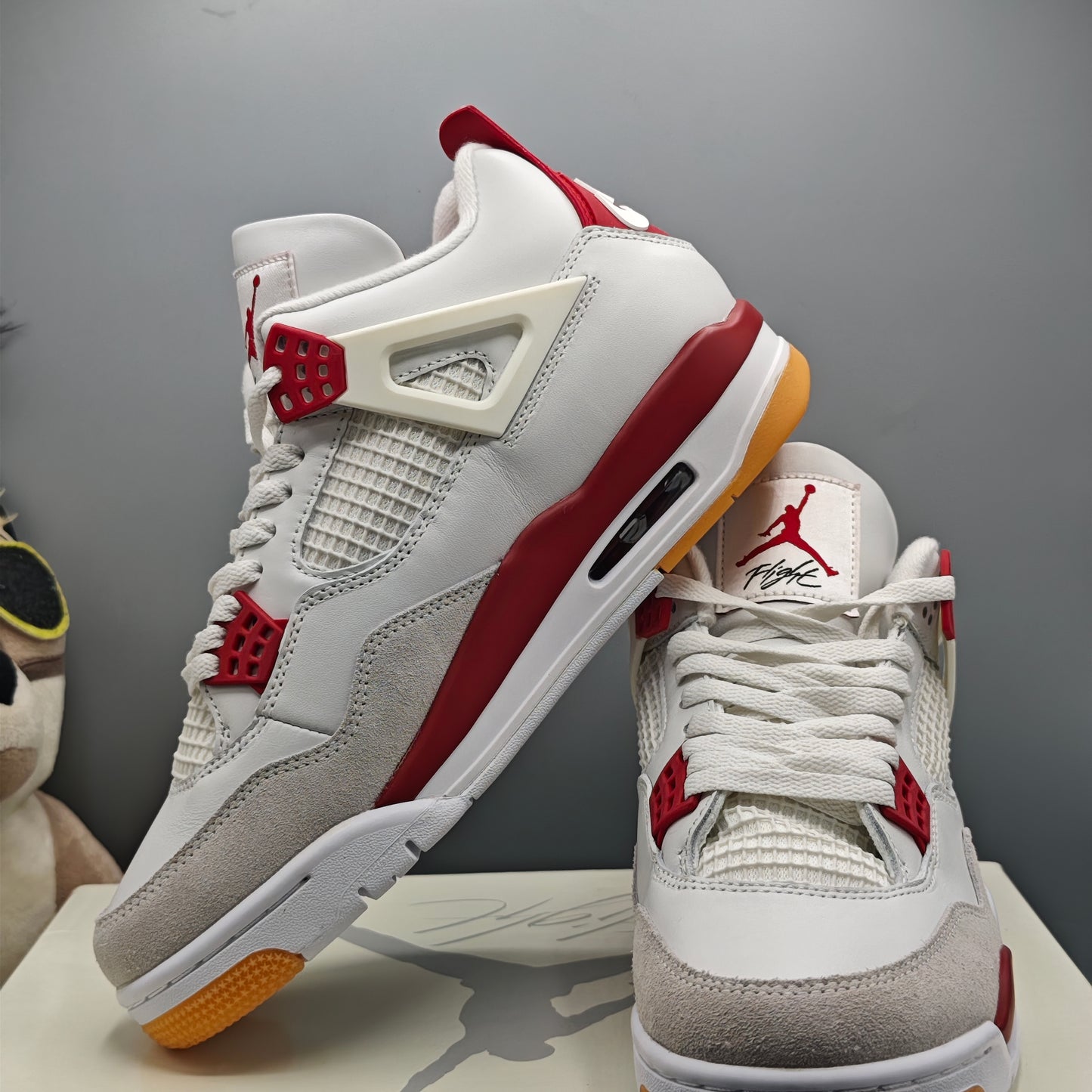 Nike Air Jordan 4 Sb Retro Varsity Red