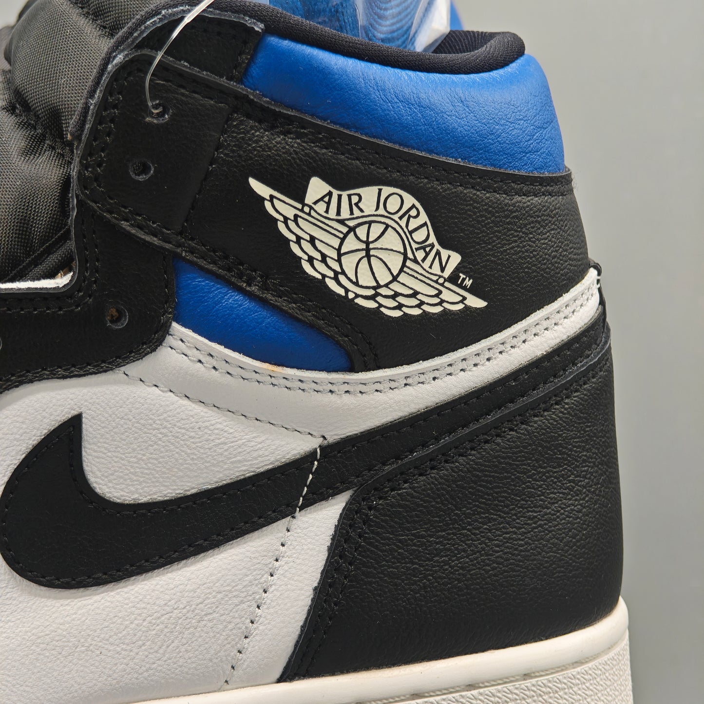 Nike Air Jordan 1 Retro High Royal Toe