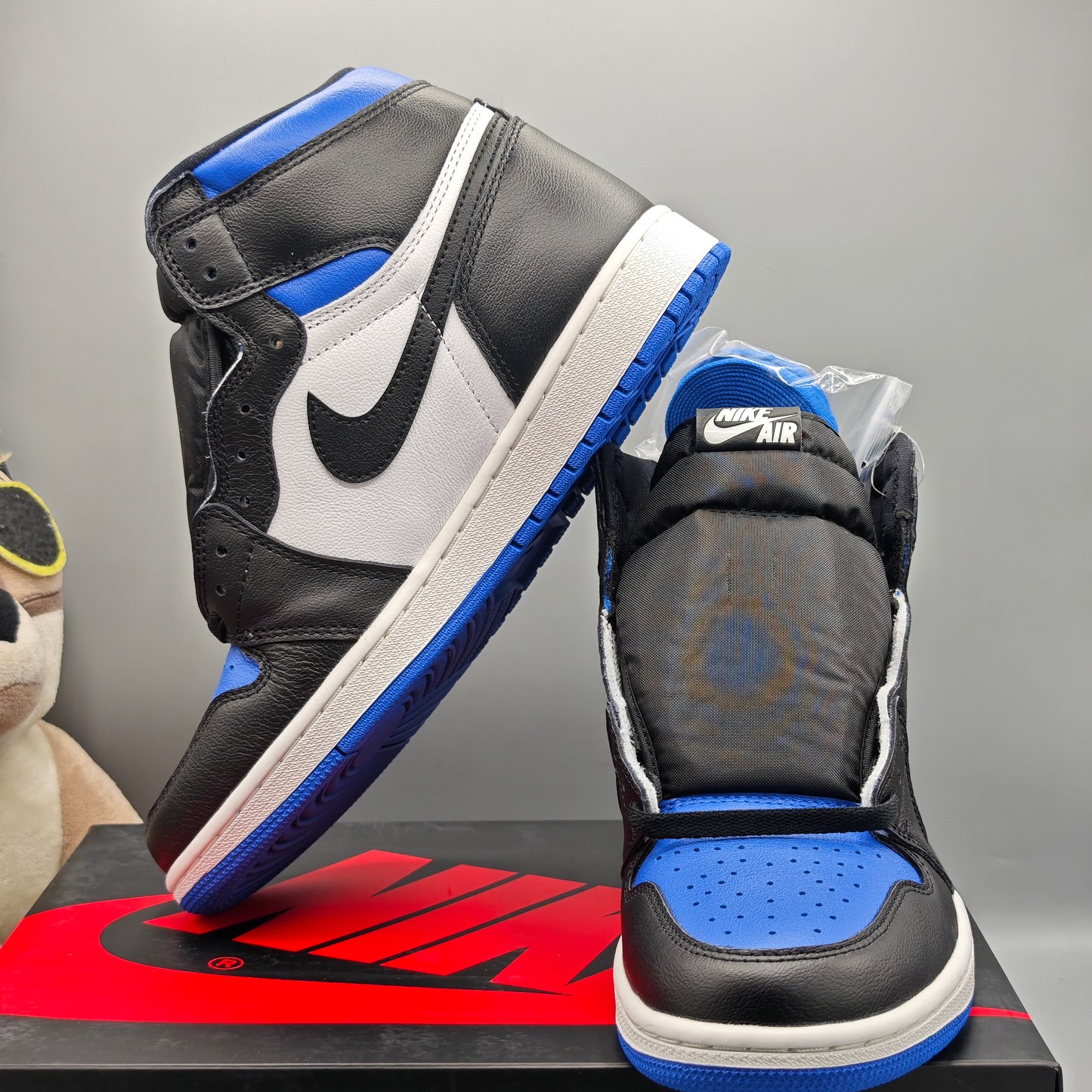 Nike Air Jordan 1 Retro High Royal Toe