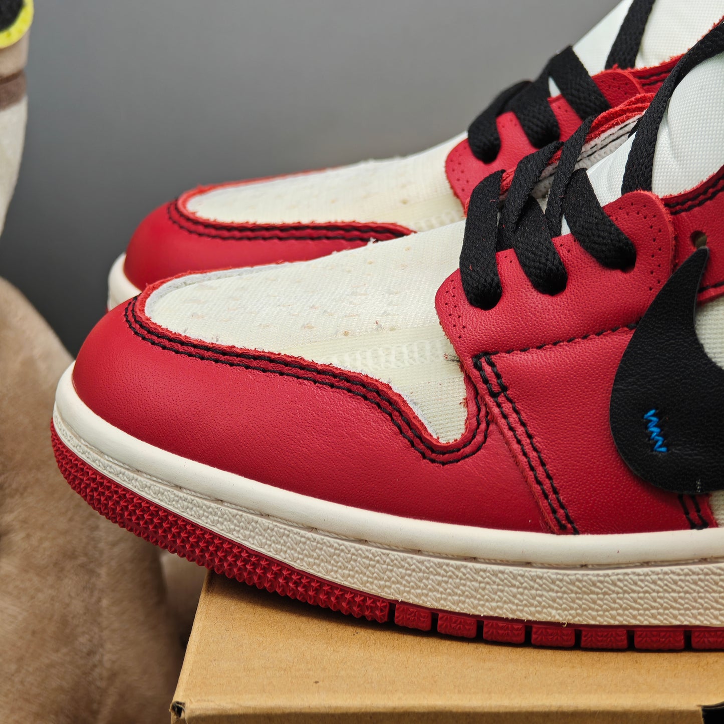 Air Jordan 1 Retro High OG x Off-White Chicago