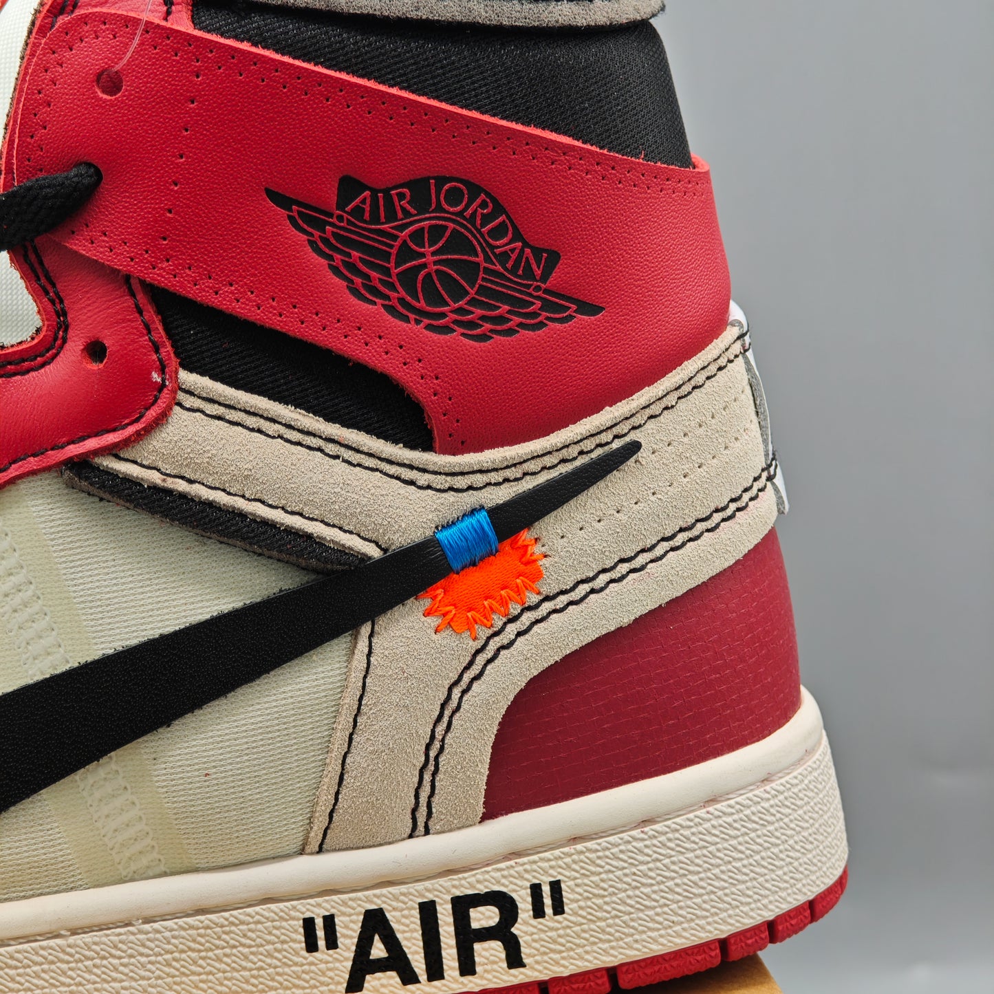 Air Jordan 1 Retro High OG x Off-White Chicago