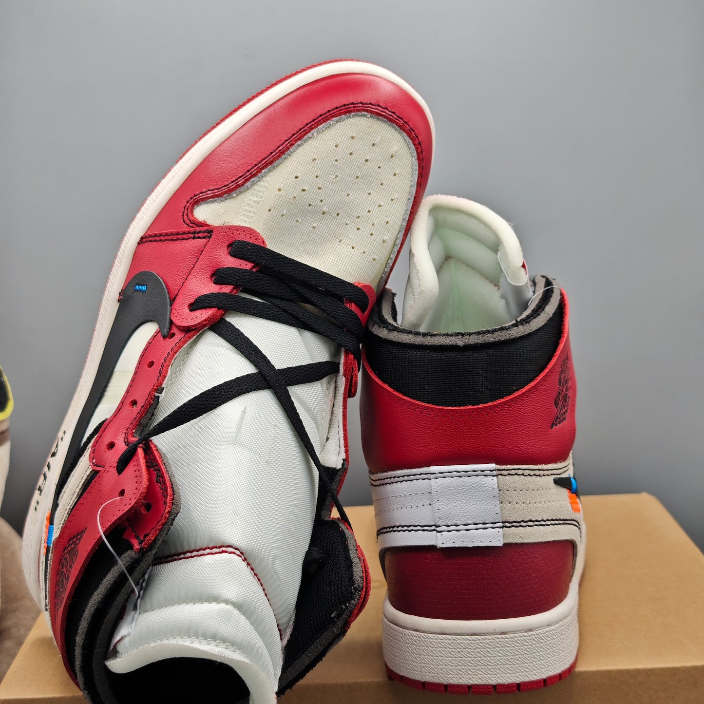Air Jordan 1 Retro High OG x Off-White Chicago