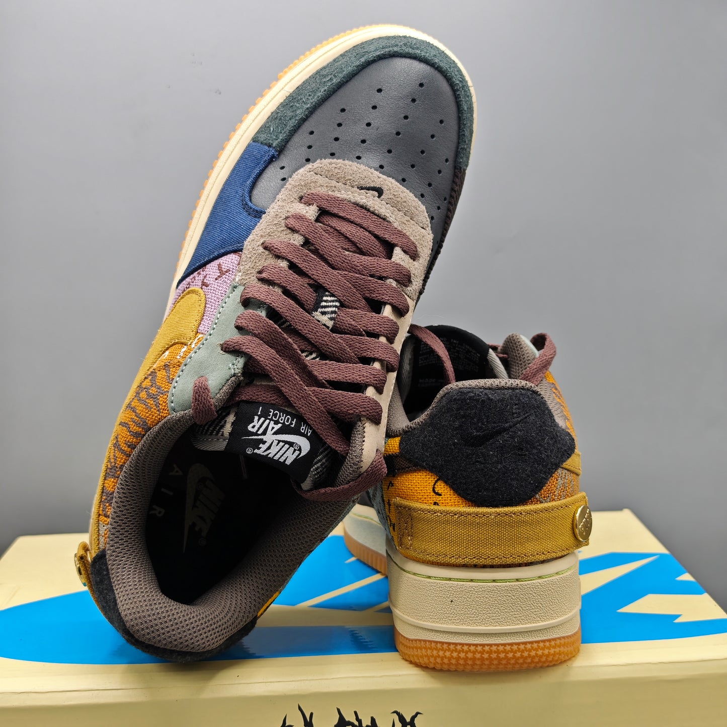 Nike Air Force 1 Low x Travis Scott Cactus Jack