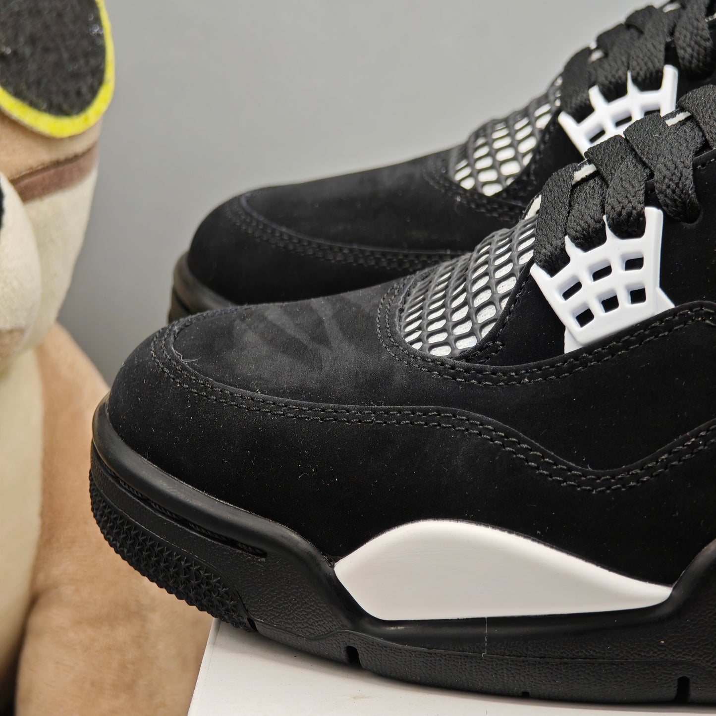 Nike Air Jordan 4 Retro White Thunder