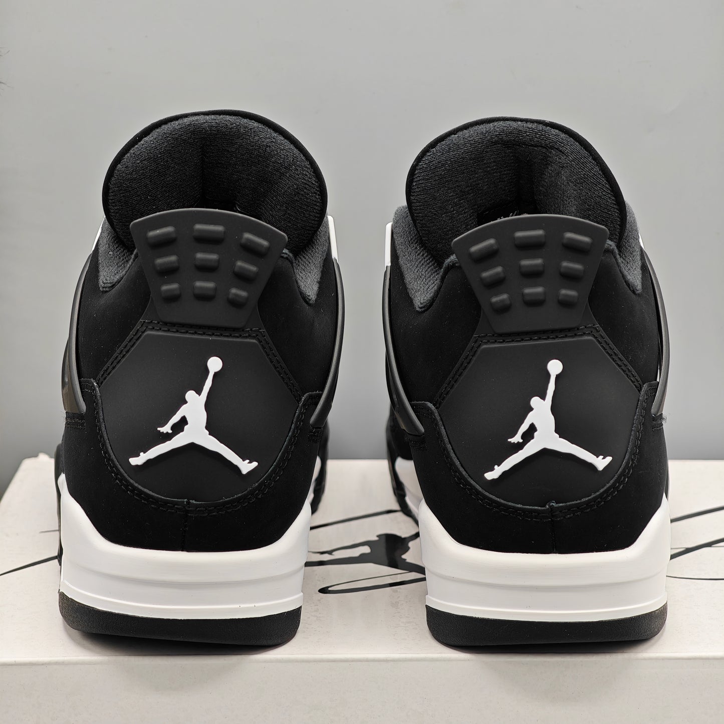 Nike Air Jordan 4 Retro White Thunder