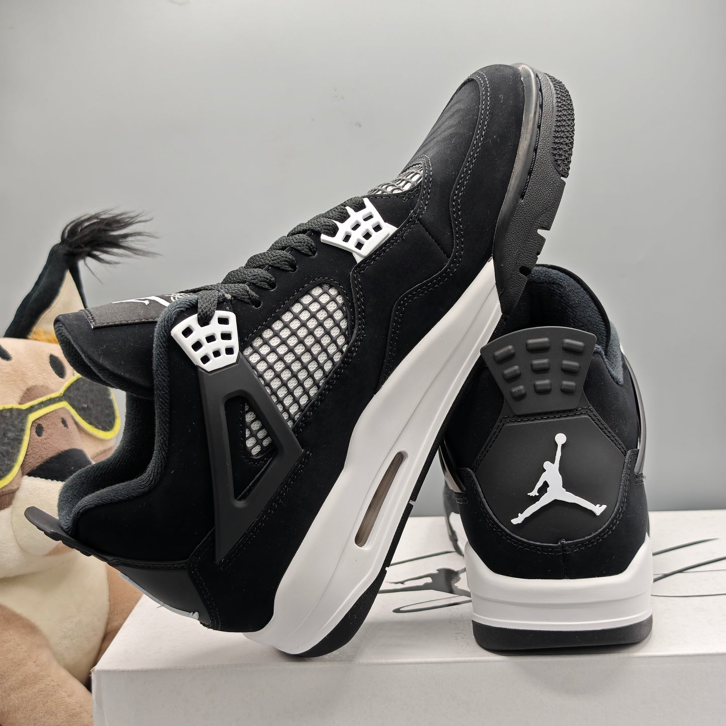 Nike Air Jordan 4 Retro White Thunder