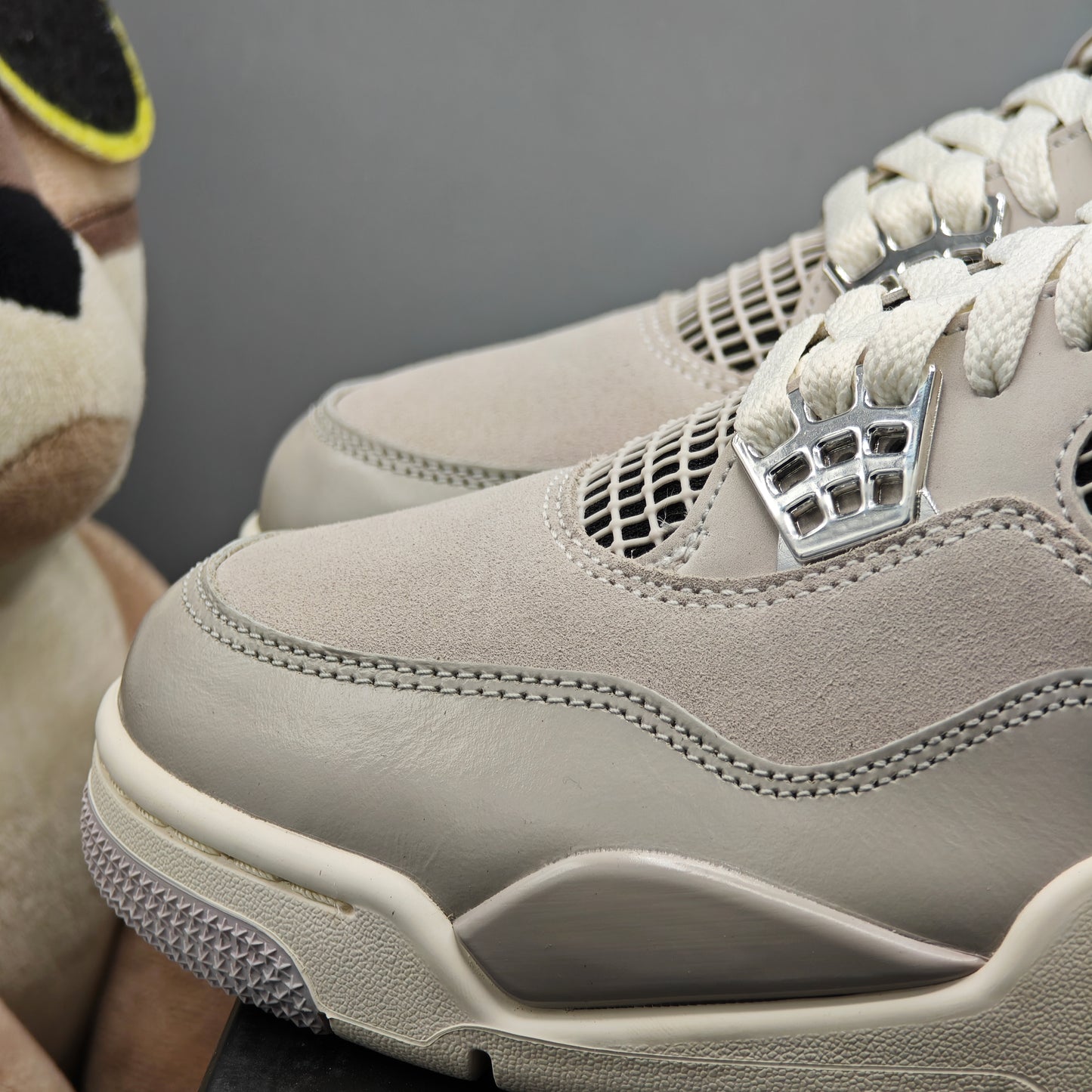Nike Air Jordan 4 Retro Frozen Moments