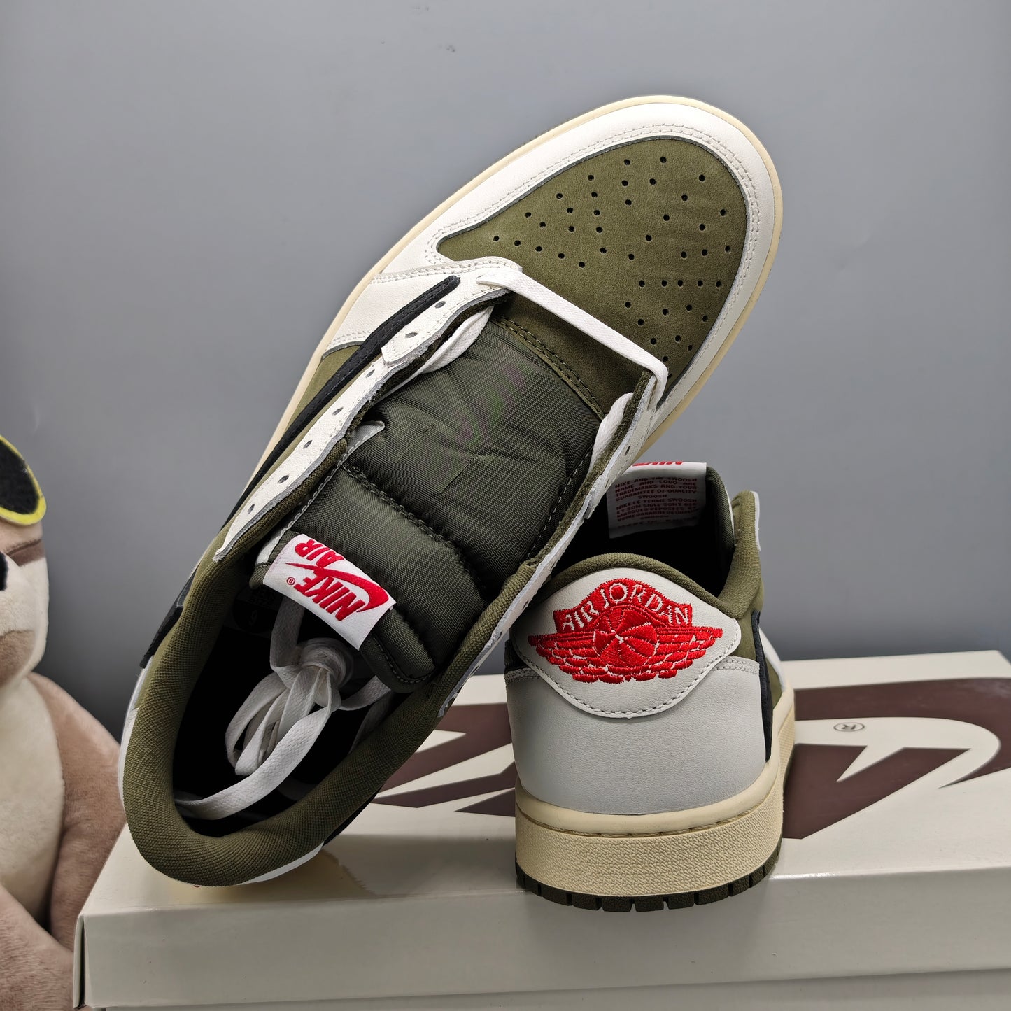 Nike Air Jordan 1 Retro Low OG SP Travis Scott Medium Olive