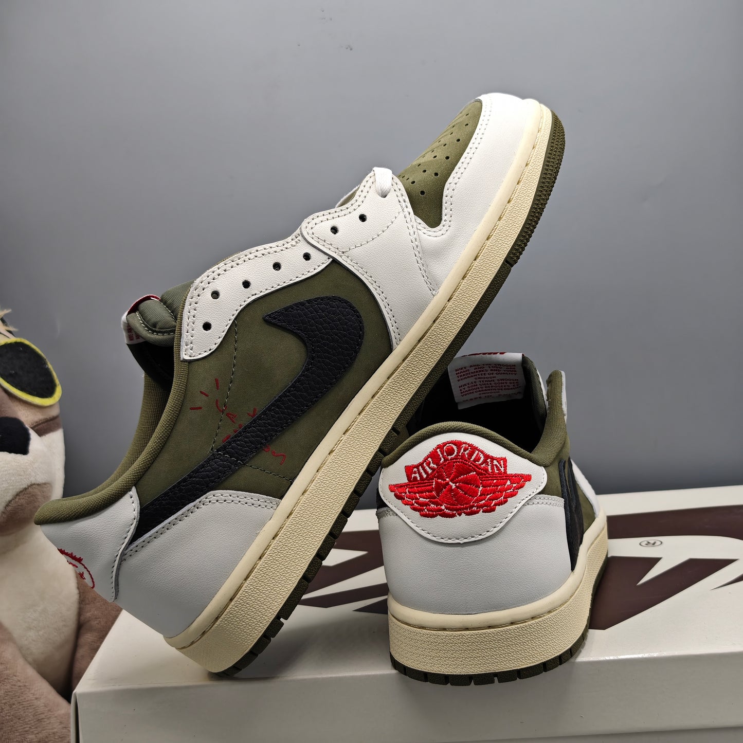 Nike Air Jordan 1 Retro Low OG SP Travis Scott Medium Olive