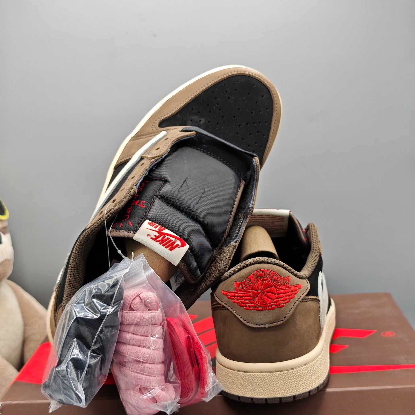 Air Jordan 1 Retro Low OG SP Travis Scott Dark Mocha