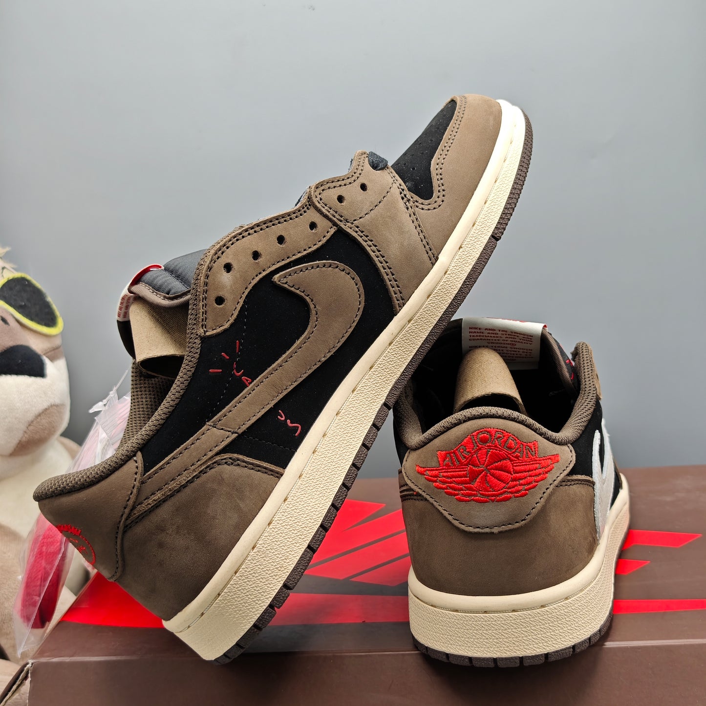 Air Jordan 1 Retro Low OG SP Travis Scott Dark Mocha