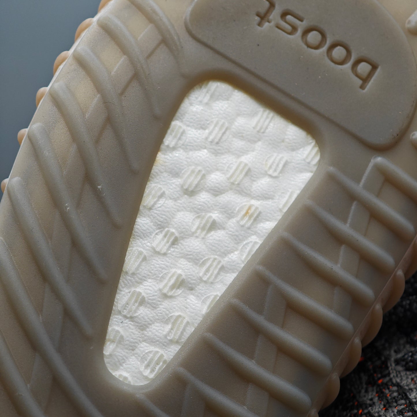 Adidas Yeezy Boost 350 V2 x Kanye West Beluga Reflective