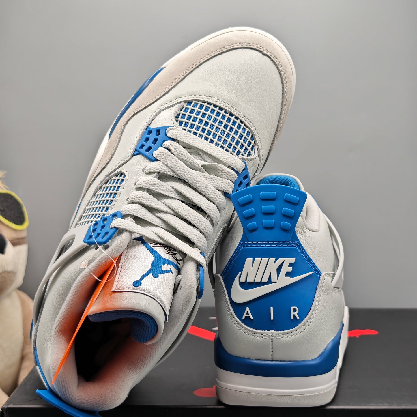 Nike Air Jordan 4 Retro Military Blue