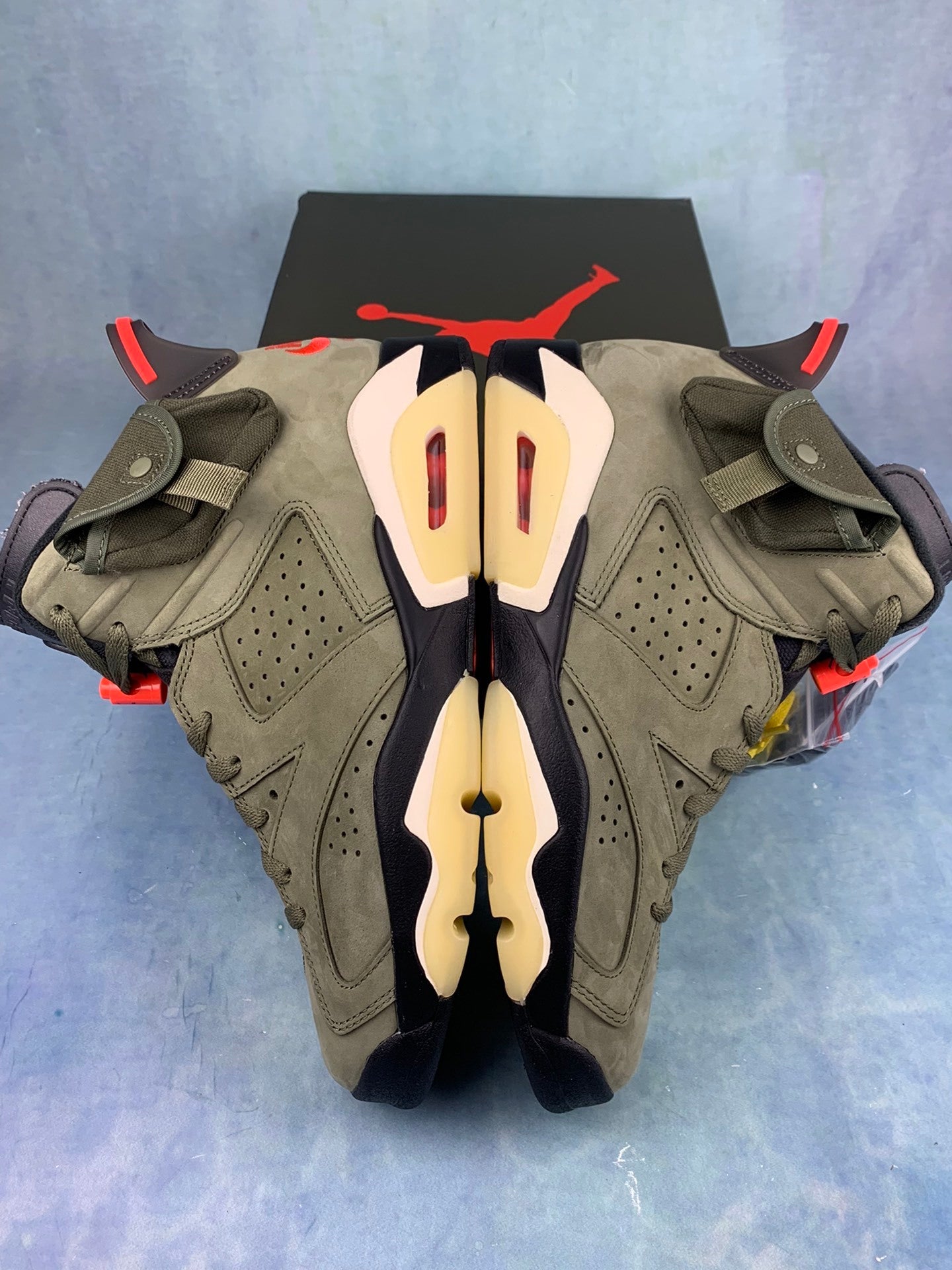 Nike Air Jordan 6 Retro x Travis Scott Medium Olive