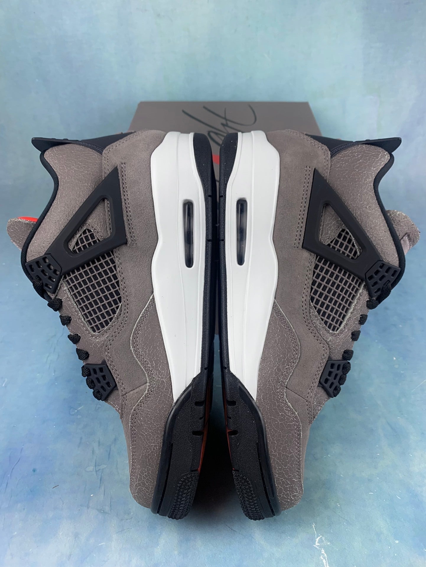 Air Jordan 4 Retro Taupe Haze