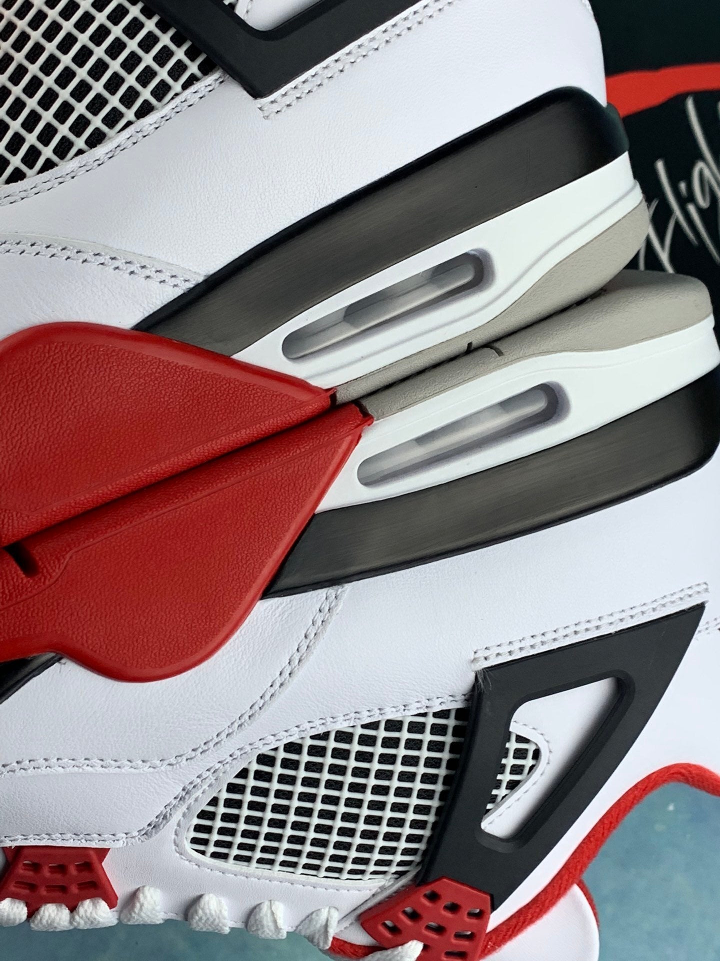 Nike Air Jordan 4 Retro Fire Red